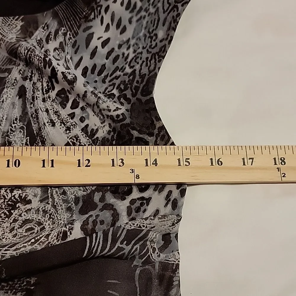 Connected wrap dress. Size 8P. Brown, blue animal print - Picture 6 of 7